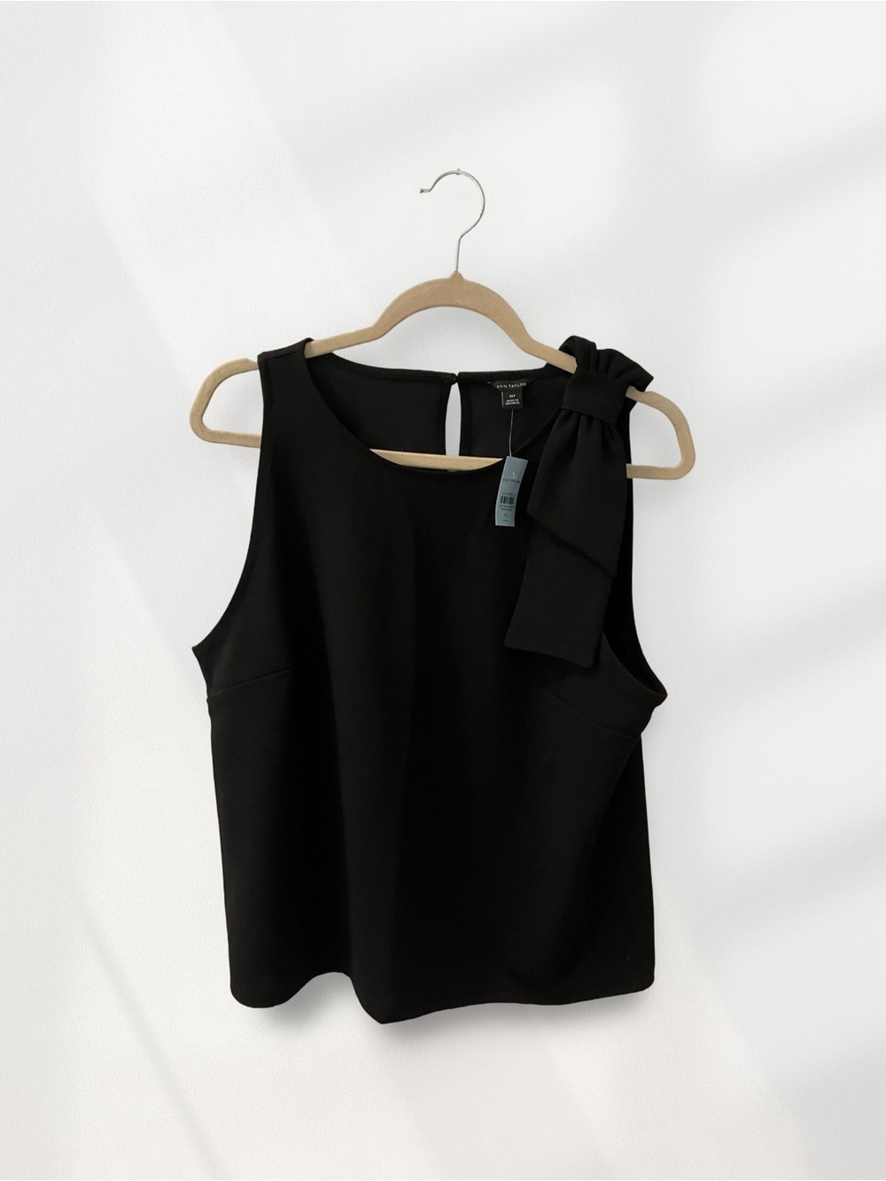 Ann Taylor Black Sleeveless Bow-Shoulder Camisole